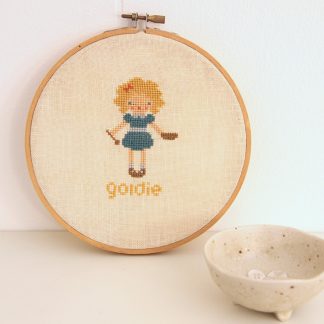 https://www.weewonderfuls.com/wp-content/uploads/goldie-storybook-x-stitchettes-324x324.jpeg